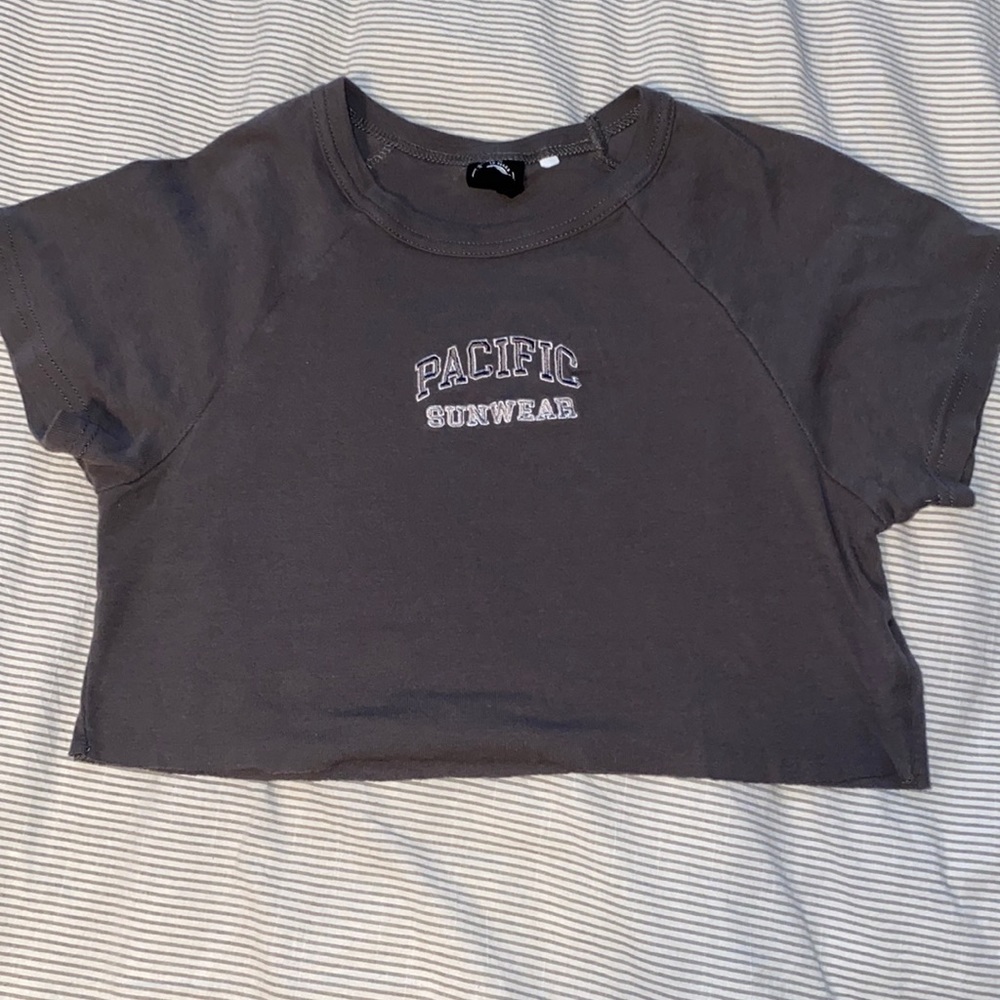PacSun cropped T-shirt
